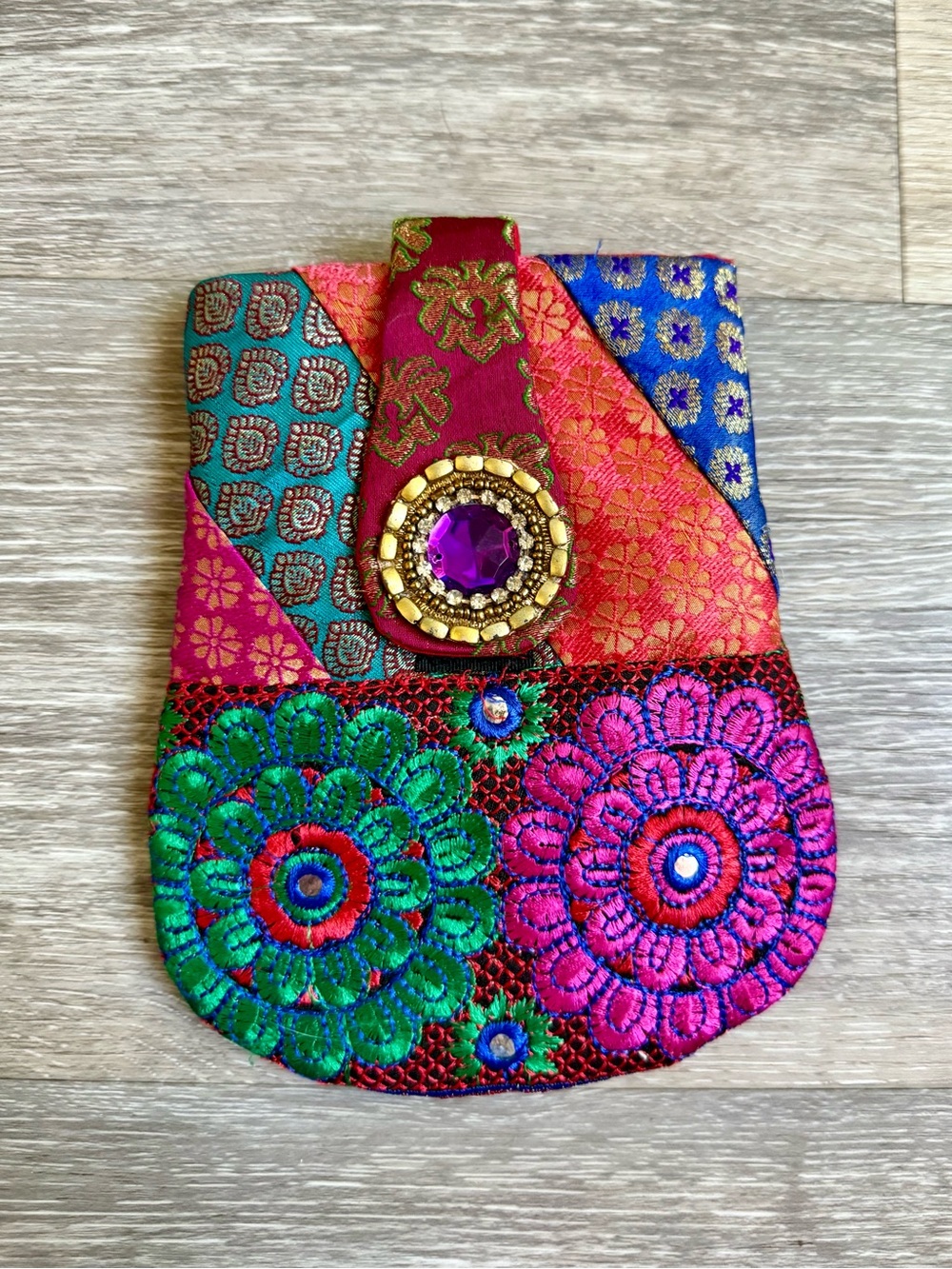 🌹Silk Brocade Patchwork Multicolor Embroidered Rare India Bollywood Purse Clutch